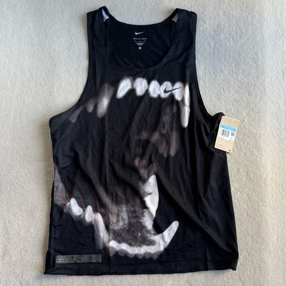 Nike DRI-FIT ADV Run Division Pinnacle Men's Tank - Picture 3 of 5